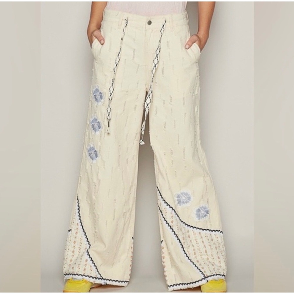 POL Cream Blue Floral Patchwork Distressed Wide Leg Pants Medium Relaxed Jeans